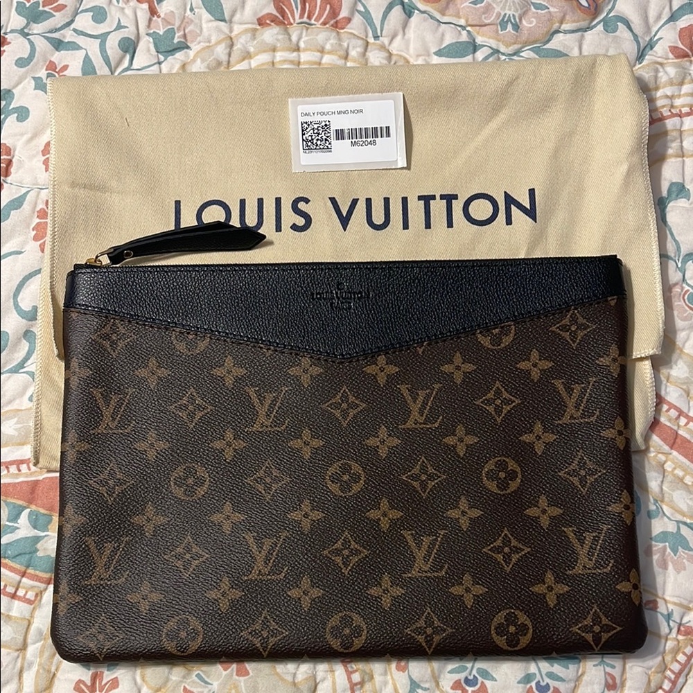 Louis Vuitton Daily Pouch NWT